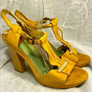 Camper leather heels